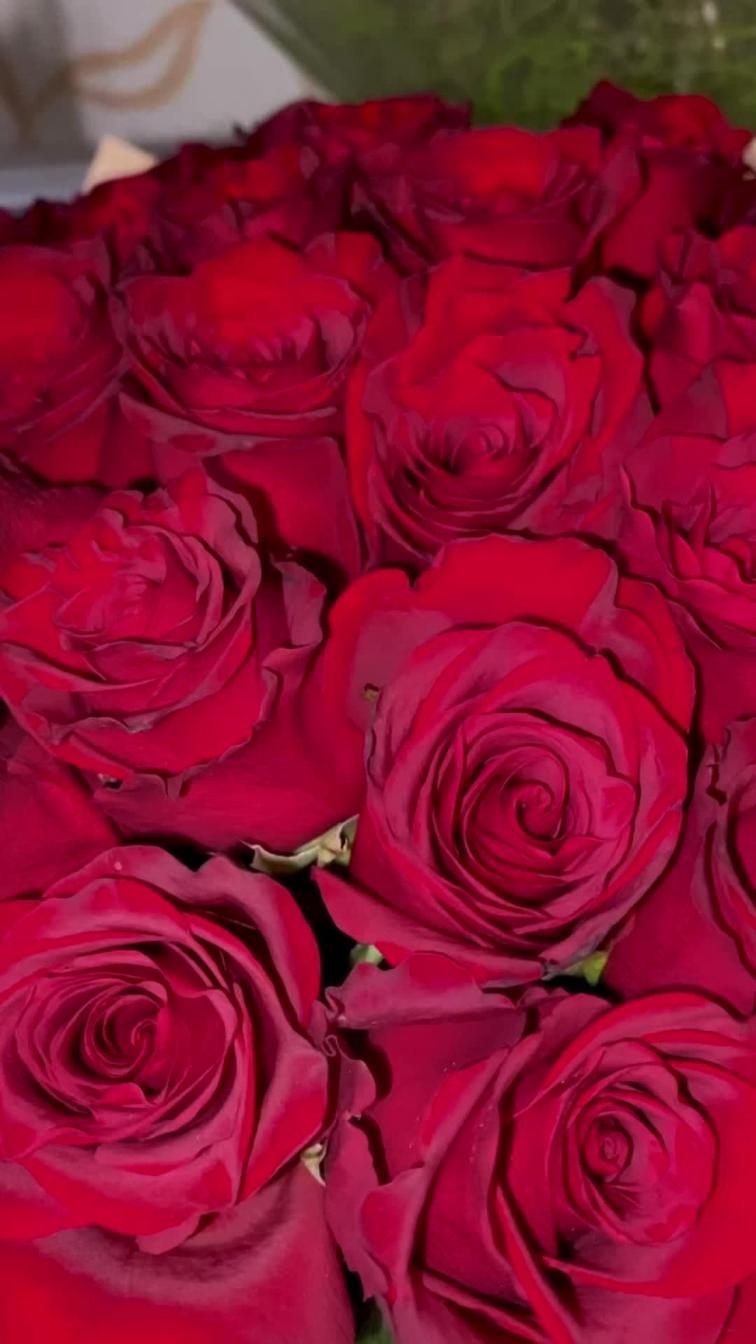 Neutral Growth Path Way workshop space where corporate flower arrangements are designed and prepared for business delivery